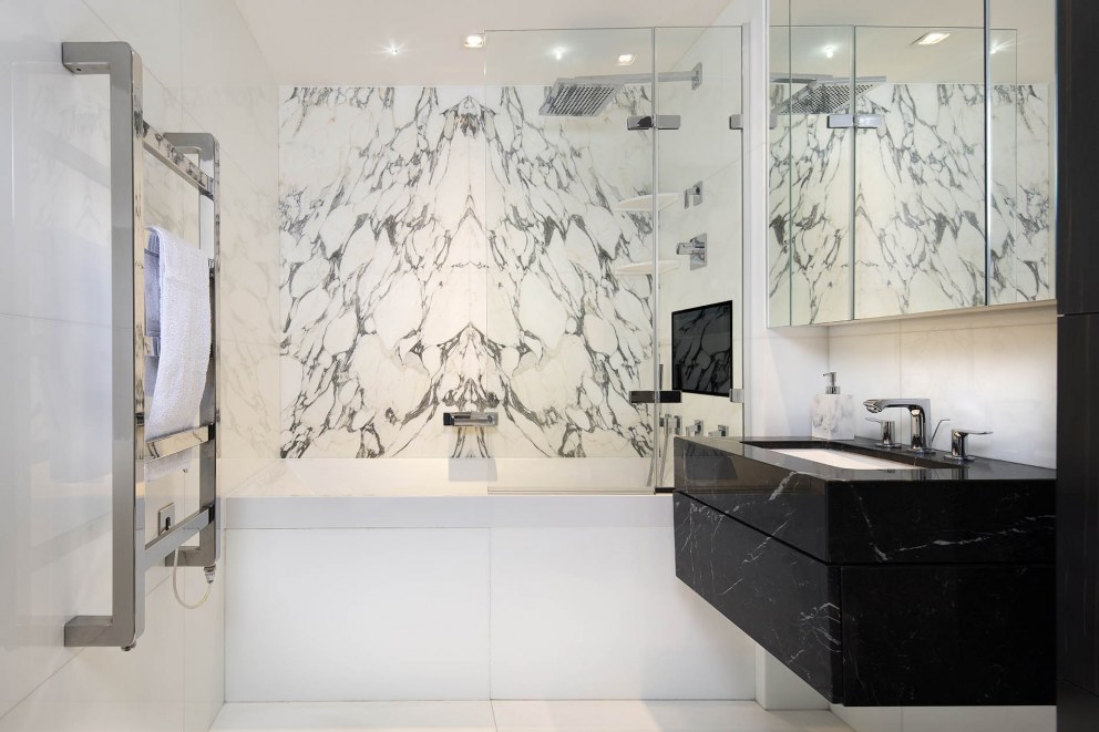 High Street Kensington Apartment | Bathroom | Interior Designers